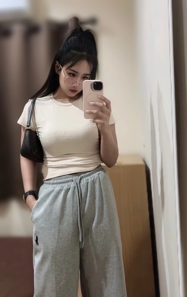 台北定點茶-何蕾拉/158/44/23/C 台北定點茶-何蕾拉/158/44/23/C