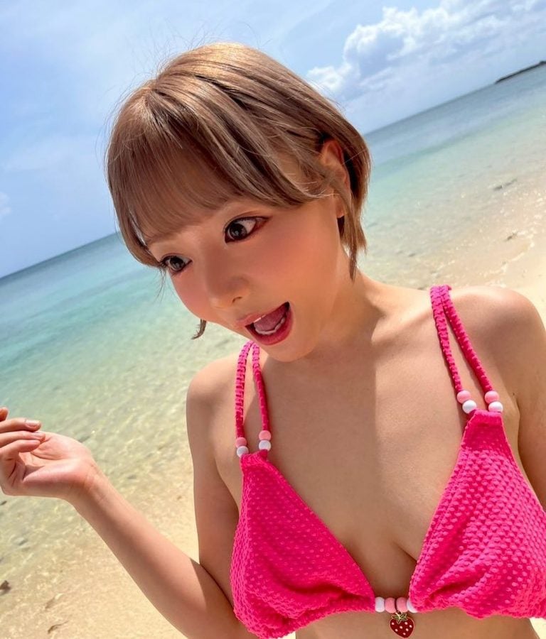 浜崎真緒