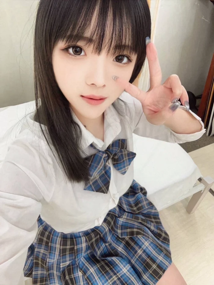 高雄外送茶-萌莉奈/160/45/20/E